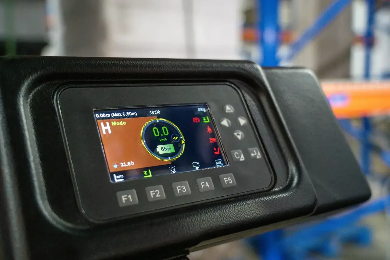 Chariot à Mât Rétractable Pro CQD16 — vue 11