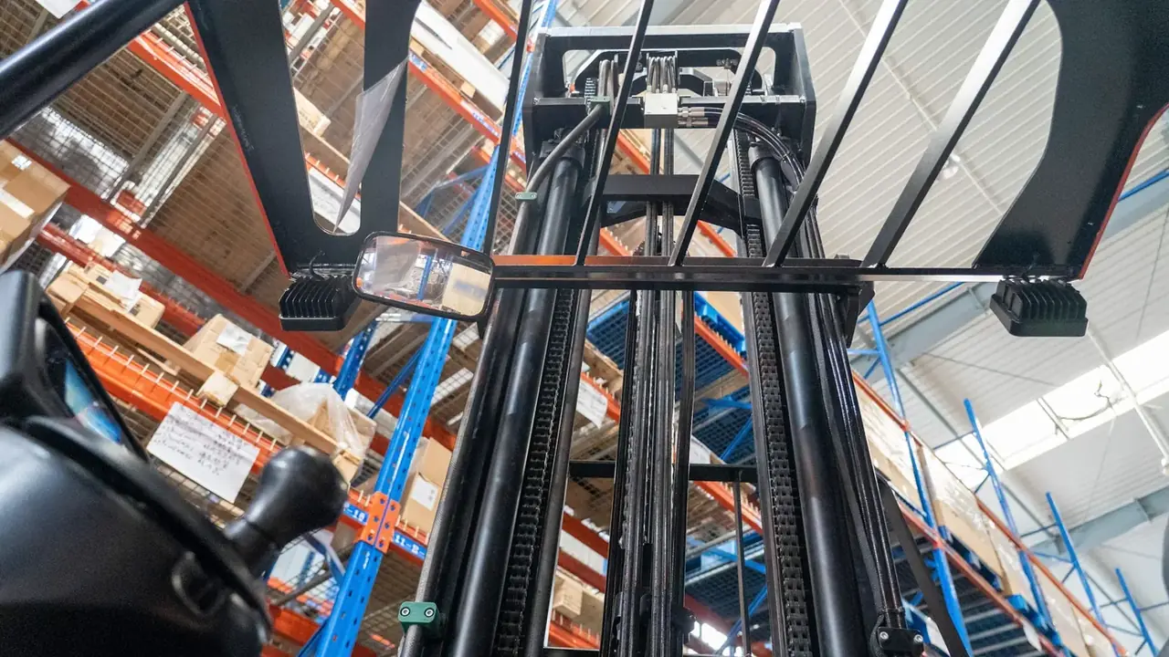 Chariot à Mât Rétractable Pro CQD16 — vue 8