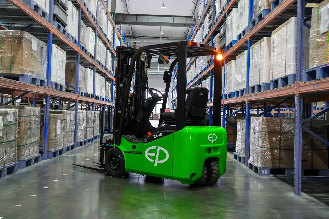 Chariot élévateur — Compact TCL101 — vue 3