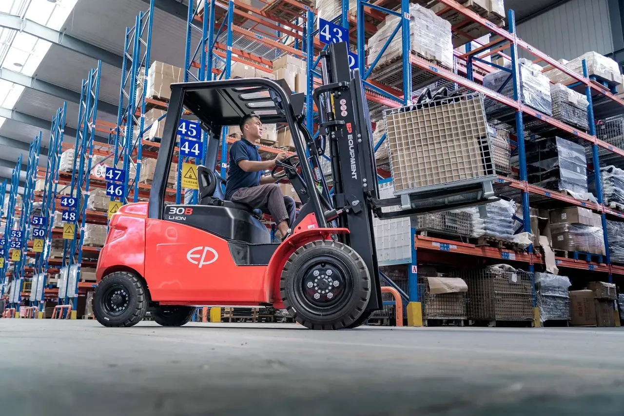 Chariot élévateur électrique — Polyvalent EFL252 — vue 8