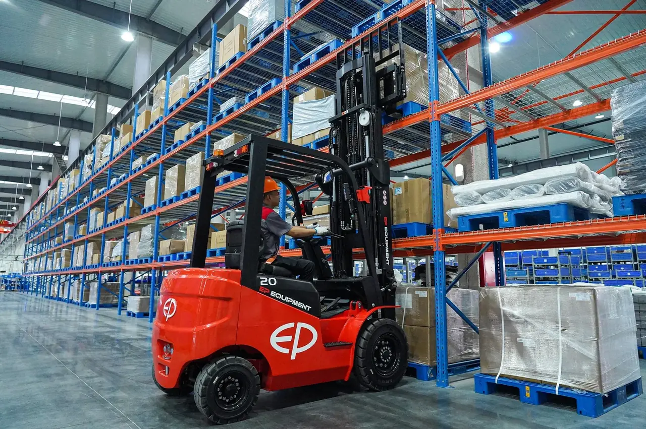 Chariot élévateur électrique — Polyvalent EFL203 — vue 10