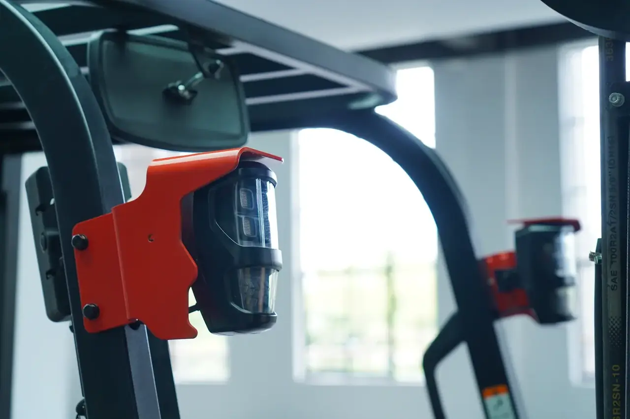 Chariot élévateur électrique — Polyvalent EFL203 — vue 3