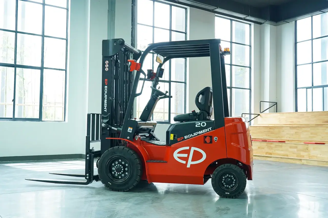 Chariot élévateur électrique — Polyvalent EFL203 — vue 5